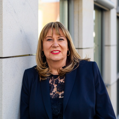 Philomena Gneger – Immobilienmaklerin Optimhome